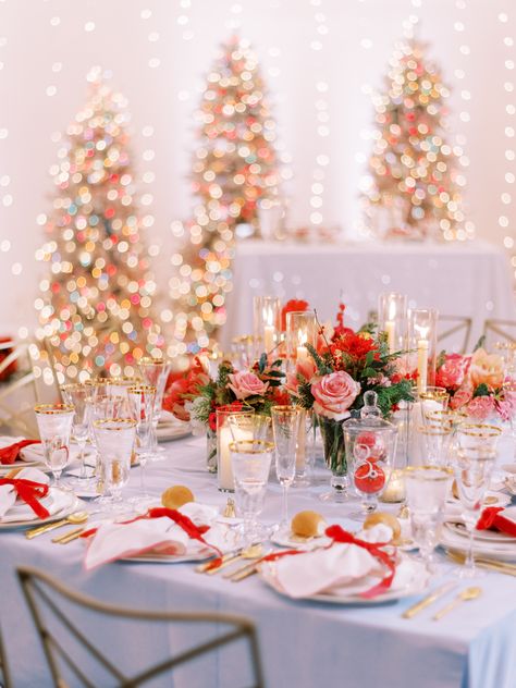 Lined with Trees Holiday Tablescapes Christmas, Christmas Themed Wedding, Christmas Wedding Themes, Christmas Wedding Inspiration, Wedding Guest Table, Winter Wedding Ideas, Hot Pink Weddings, Wedding Lookbook, Pink Wedding Theme