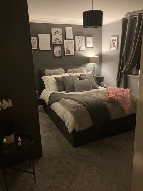 Girl Apartment Decor, Luxury Room Bedroom, Classy Bedroom, Dream Apartment Decor, Future Apartment Decor, Redecorate Bedroom, Teen Bedroom Decor, Apartment Decor Inspiration, Luxury Rooms