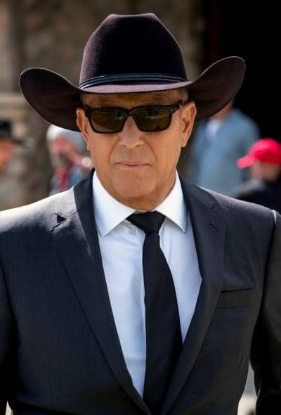 #yellowstone #johndutton #sunglasses John Dutton Yellowstone, Yellowstone Apparel, Yellowstone Tv Show, John Dutton, Hollywood Scenes, Black Sunglasses Square, Custom Leather Jackets, Cafe Racer Jacket, Team Jackets