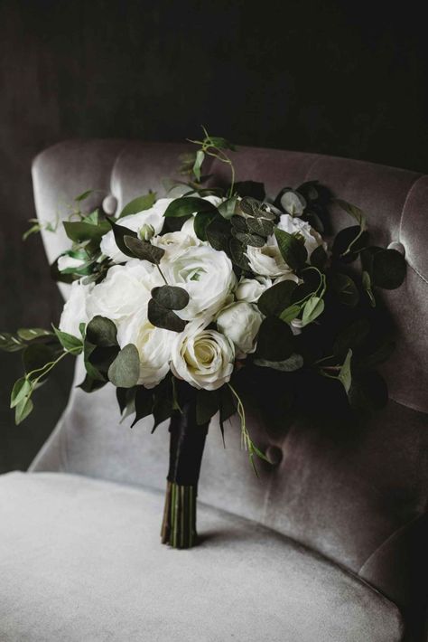 Art Deco Wedding Flowers, Wedding Flowers White Roses, Moody Tablescape, Flowers White Roses, Bridal Bouquet White, Wedding Flowers White, Prom Bouquet, Bridal Art, White Bridal Bouquet