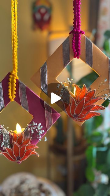 Monika Morwani on Instagram: "Festive DIY Series by #moksinarts 

Diwali done differently: minimal designs, sustainable choices, and handmade with love. Let’s light up with purpose this year! 

SAVE & SHARE ❤️
Stay tuned for more simple creative ideas🎇

#diwali2024 #diyfestival #sustainableliving #budgetfriendlyhomedecor #budgetfriendlyfestival #festivaldiy #diwaliaesthetic #pinterestinspired #pinterestdiwali 

[diwali decor, diy diwali home, easy diy , diwali ready home , hanging diya , budget friendly Diwali, diwali aesthetic, Pinterest aesthetic ]" Diwali Decorations Lights Outdoor, Diwali Background Design, Diwali Decoration Lights, Hanging Diya, Diwali Aesthetic, Home Easy Diy, Diy Diwali Decorations, Diwali Party, Diwali Craft