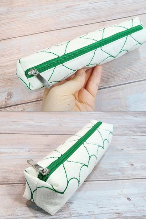 Easy to make!! How to make a cute mini pencil zipper pouch Pencil Case Diy Pattern, Zipper Bag Sewing Pattern, How To Make A Pencil Case, Diy Pencil Case Pattern, Pencil Bag Pattern, Pencil Pouch Sewing Pattern, Pencil Pouch Tutorial, Diy Pencil Pouch, Sewing Stencils