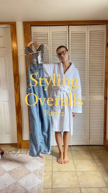 Overalls In Winter Outfits, Bib Overalls For Women Outfit Ideas Winter, Black Denim Overalls Outfit Winter, Overalls And Jacket Outfit, Styling Oversized Overalls, How To Wear Overalls In Winter, Overalls And Button Up Shirt, Wide Leg Overalls Outfit Winter, Linen Overalls Outfit Winter