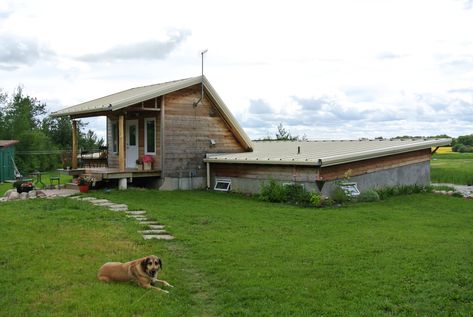 Bermed House, Berm House, Passive Homes, Dream Farmhouse, Solar Heating, Earthship, Style Home, Modern House Design, Modern House