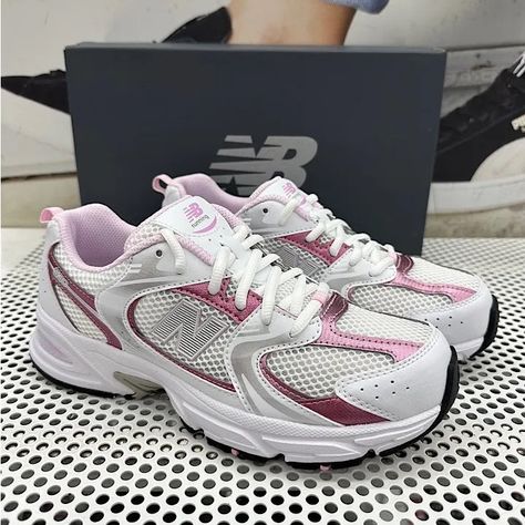 New With Box 100% Authentic N Shoes New Balance, New Balance 530 Pink, Mood Couples, Pink New Balance, New Balances, Pretty Sneakers, Shoes For School, Shoes New Balance, Pretty Shoes Sneakers