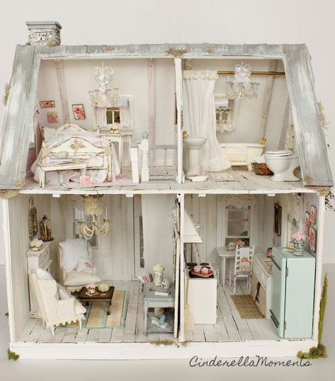 Cinderella Moments: Swan Ridge - Furnished Custom Dollhouse Arthur Dollhouse, Dollhouse Cottage, Dollhouse Plans, Dollhouse Interior, Amazing Miniatures, Dollhouse Interiors, Custom Dollhouse, Miniature Dollhouses, Dollhouse Inspiration