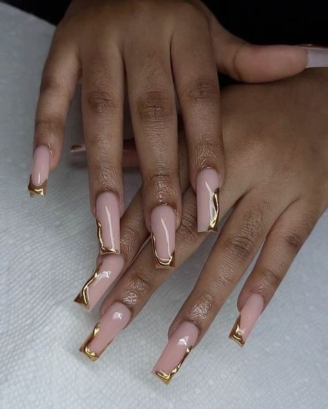 Great Nail Designs, Nails Inspo For Graduation, Hair With Gel Style, Inspo For Nails, Golden Nails Ideas, Short Acrylics Ideas, Short Nail Acrylic Designs, 2024 Acrylic Nails, Short Nails Acrylic Design