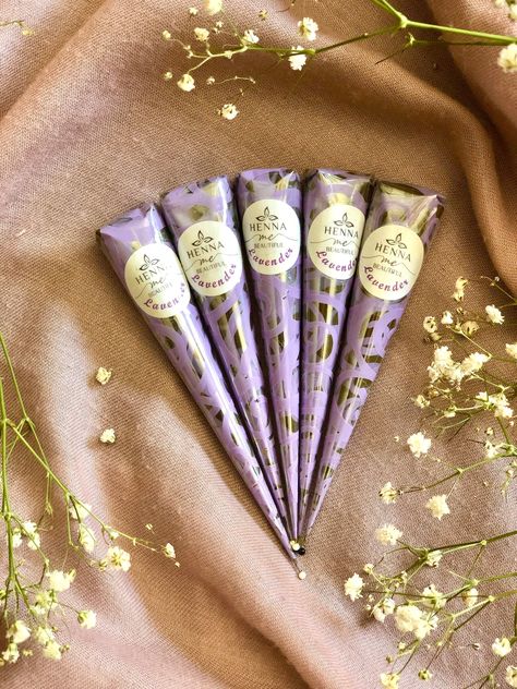 Mehandi Cone Decoration, Organic Henna Cones, Henna Freckles, Henna Eid, Henna Business, Henna Recipe, Eid Vibes, Mehndi Cone, Henna Kit