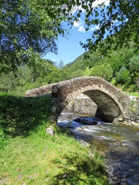 Stone Bridges, Old Bridges, Calming Pictures, Images Of Ireland, Beautiful Bridges, Bridge Photography, Fine Art Landscape Photography, Arch Bridge, Stone Bridge