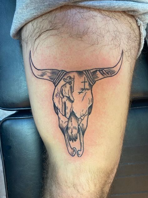 Longhorn Tattoo, Zack Bryan, Cow Skull Tattoos, Tattoos Abstract, Thigh Tattoo Men, Bull Skull Tattoos, Tattoos Japanese, Tattoos Watercolor, Cowgirl Tattoos