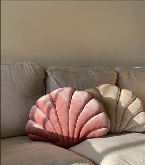 Edinburgh Tenement, Shell Pillow, Seashell Pillow, Deco Room, Trendy Sofas, Bedrooms Ideas, Bantal Sofa, Cute Bedroom Decor, Cozy Room Decor