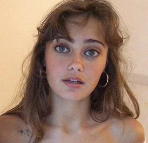 Ella Purnell Makeup, Ella Purnell Photoshoot, Sweetpea Ella Purnell, Ella Purnell Aesthetic, 2000s Actresses, Eline Powell, Jackie Taylor, Ella Purnell, Comfort Series