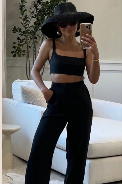 Black Straw Hat Outfit, Black Straw Hat Outfit Summer, Black Beach Hat Outfit, Black Wide Brim Hat Outfit, Wide Brim Hat Outfit Summer, Fancy Yacht, Sun Hat Outfit, Sunhat Outfit, Beach Hats Outfit