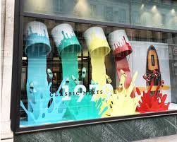 Display Visual Merchandising, معرض فني, Decoration Vitrine, Design Café, Store Window Displays, Interior Vintage, Retail Windows, Store Windows, Store Window