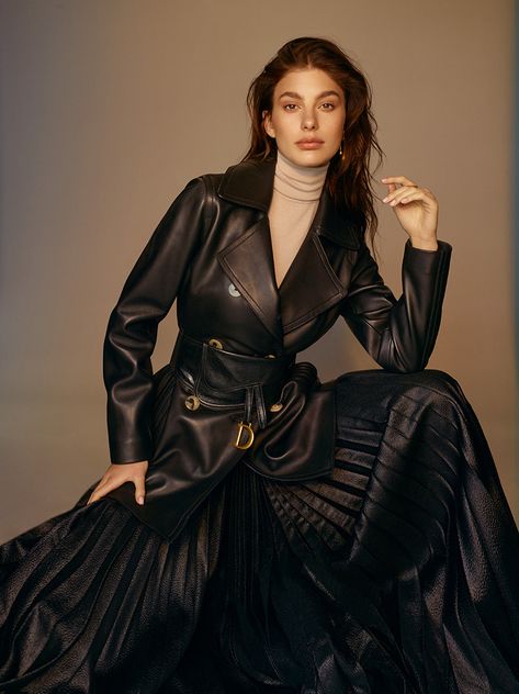 Camila Morrone Poses In Fall Leathers by Thomas Whiteside for Vogue Spain September 2019 — Anne of Carversville Mode Poses, Fall Leather, Camila Morrone, Vogue Spain, Img Models, Fashion Photography Poses, Model Poses Photography, Kirsten Dunst, Keira Knightley