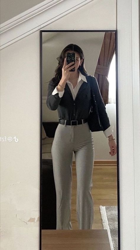 Winter Old Money Outfit Women, Software Engineer Women Outfit, Elegant Outfit Classy Winter, Flare Slacks Outfit, Navy Blue Business Outfit Women, Womens Formal Outfits, Secretary Outfits Casual, Work Appropriate Summer Outfits, 28 Year Old Fashion