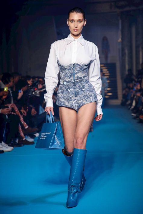 Off White Collection, Off White Fashion Show, Gigi Hadid Runway, Off White Fashion, Bella Gigi Hadid, Bella Gigi, Designer Runway, Bella Hadid Style, Hadid Style