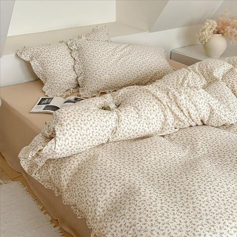 Amazon.com: BuLuTu Kids Duvet Cover Soft 2-Layer Cotton Muslin Floral Duvet Cover Beige Comforter Cover Bedding Duvet Protector, 59"x79", Camellia Print (Pillowcases Not Included) : Home & Kitchen Bedding With Quilt, Beige Crib, Farmhouse Duvet, Beige Duvet Covers, Bed Vintage, Beige Comforter, Sister Room, Ruffle Duvet Cover, Kids Comforters