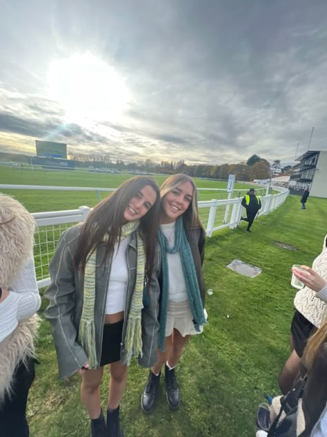 Autumn Races Outfit, Races Outfit Uni, Uni Races Outfit, Invades Races Outfit, Races Outfit Winter, Horse Races Outfit, Horse Racing Outfit, Cheltenham Races Outfits, Raceday Outfits