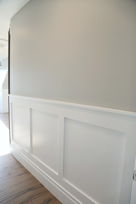 Most Popular Benjamin Moore Paint Colors Benjamin Moore Grey Owl, Stonington Gray, Wainscoting Styles, Trending Paint Colors, Hallway Designs, Paint Colors Benjamin Moore, Benjamin Moore Colors, Gray Owl, Room Paint Colors