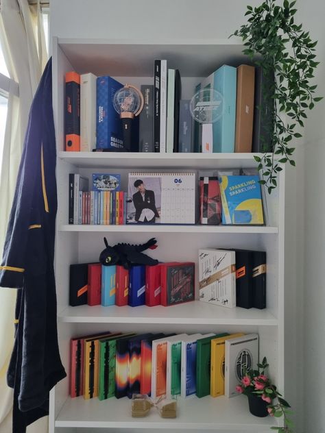 Ateez Atiny Room, Ateez Albums Aesthetic, Ateez Room Aesthetic, K Pop Album Shelf, Ateez Album Aesthetic, Kpop Album Display, Ateez Room Decor, Kpop Albums Collection, K Pop Shelf