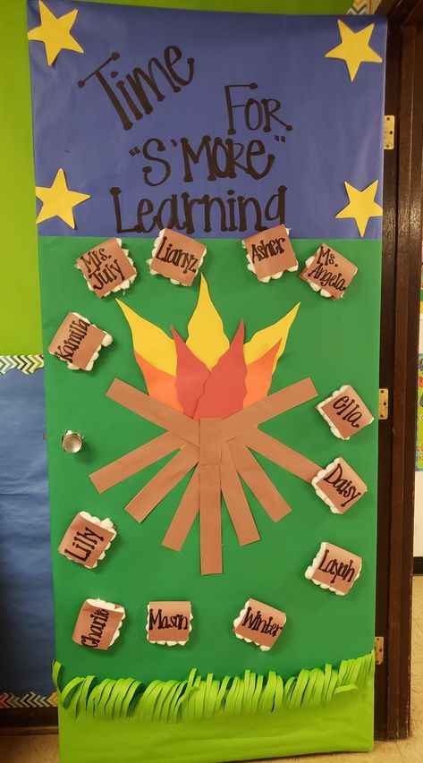 S'more Classroom Door Decoration, Dipping Into Fall Classroom Door, Thanks Giving Door Decorations For School, Fall Doors For Daycare, Fall Preschool Door Decorations, Harvest Door Decorations Classroom, Fall Harvest Door Decorations Classroom, Classroom Door Decorations Fall, Fall Door Ideas For Daycare