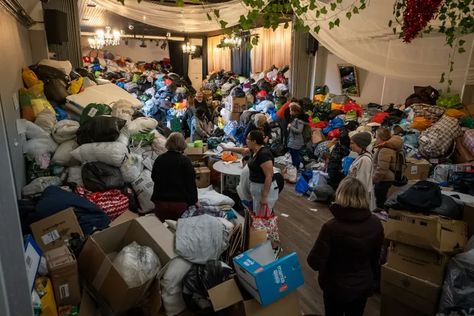 How To Help Ukraine, From Donating To Charities To Sending Supplies | HuffPost UK Life Clutter Bug, Uk Life, Clean Clutter, Clothes Swap, Charity Donation, Donate Money, Emergency Shelter, Hygienic Food, Walmart Gift Cards