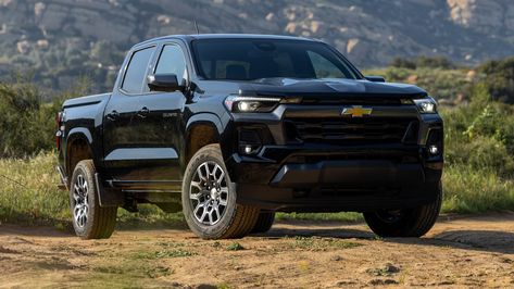 2025 Chevrolet Colorado Pickup Will Only Have One Engine Choice Chevrolet Pickup, Chevy Colorado, Chevrolet Colorado, Automotive News, Chevrolet Trucks, Automotive Industry, Chevy Trucks, Decision Making, Chevy