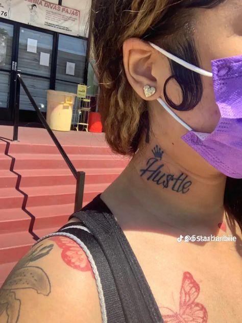 Neck Tattoo Hood, Hustlers Ambition Tattoo, Hood Girl Tattoos, Hustle Tattoos For Women, Scorpion Neck Tattoo, Cute Neck Tattoos For Women, Gangsta Tattoos For Women, Side Neck Tattoos Women, Thug Tattoos For Women