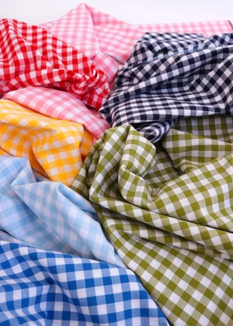 Summer Fabrics Textiles, Gingham Sewing Projects, Fabric Shoot Ideas, Gingham Aesthetic, Cottagecore Moodboard, Picnic Pattern, Blue Fabric Pattern, Clothing Fabric Patterns, Dark Academia Outfits