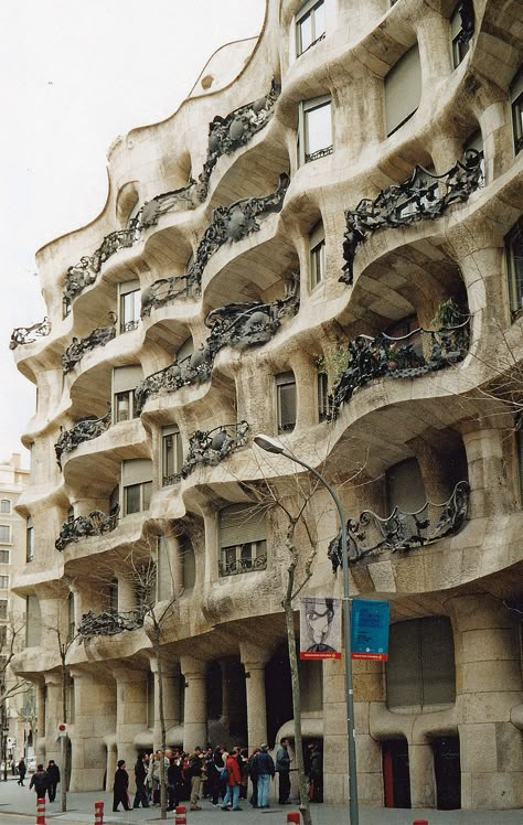 Barcelona Buildings Architecture, Gaudi Casa Mila, Gaudi House Barcelona, Barcelona Architecture Gaudi, Antonio Gaudi Architecture, Family Stone House, Antoni Gaudi Architecture, Casa Mila Barcelona, Gaudi Art