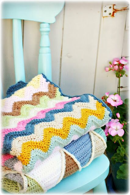 Coco Rose Diaries Coco Rose Diaries, Crochet Knit Blanket, Yarn Basket, Manta Crochet, Crochet Throw, Baby Blanket Pattern, I Wish I Was, Pin Cushion, Sewing Art