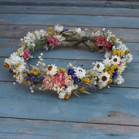 Festival Meadow Dried Flower Hair Crown Wedding Daisies, Hair Crown, Floral Crowns, Flower Crown Wedding, Woodland Wedding, Flower Garlands, Flower Crowns, Crown Hairstyles, Bridal Flowers