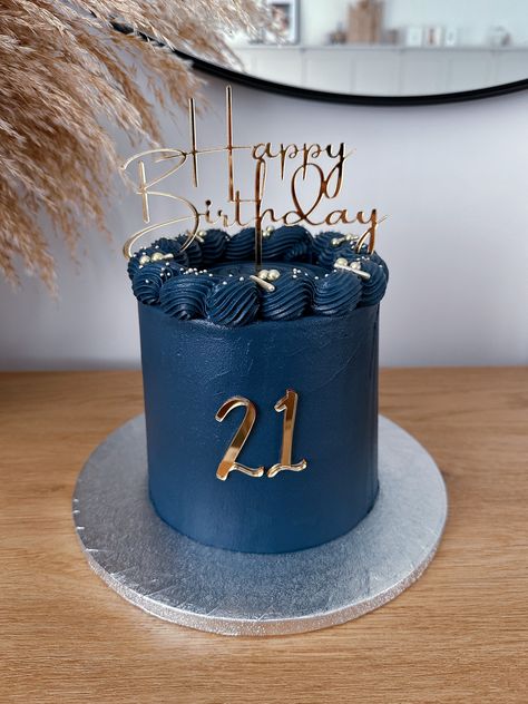 21 Birthday Cake For Men, Male Bday Cake For Men, Cakes For 22nd Birthday Men, Guys Cakes Birthday, 27 Birthday Cake Men, Cool Cakes For Men, Cake For Male Birthdays, Cakes For Males, Male Bday Cake