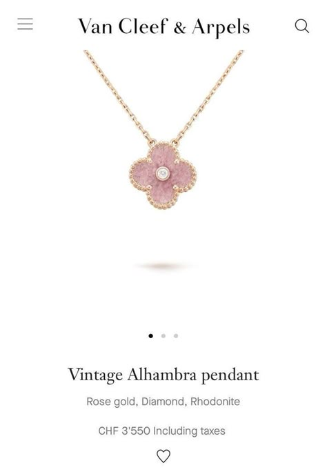 Cutsey Outfits, Van Cleef Necklace, Alhambra Pendant, Van Cleef And Arpels Jewelry, Musical Jewelry, Van Cleef And Arpels, Luxe Jewelry, Jewelry Accessories Ideas, Dope Jewelry