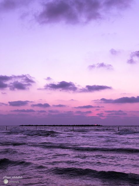 Light Purple Summer Aesthetic, Purple Aethestic Wallpaper, Light Purple Sky Aesthetic, Summer Aesthetic Purple, Lavender Sky Aesthetic, Purple Sea Aesthetic, Light Purple Sunset, Purple Aesthetic Summer, Purple Hour Aesthetic