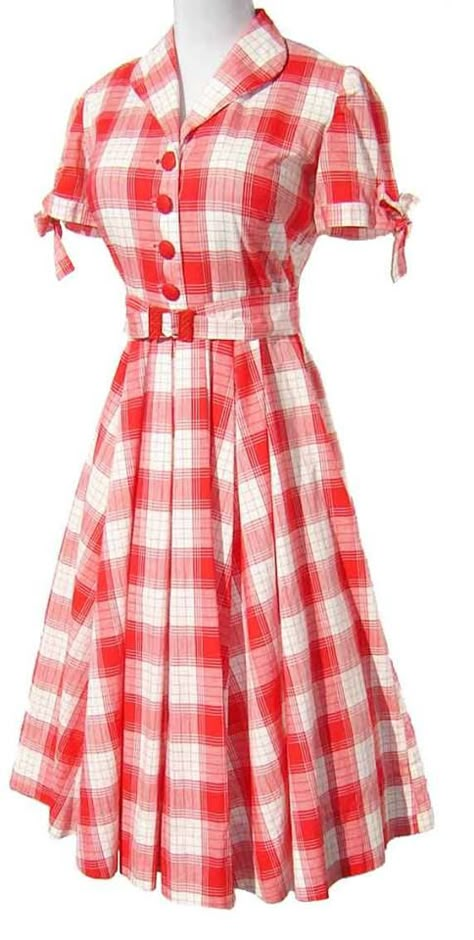 so cute for any season! Fashion Questions, Fashion Quiz, White Plaid Dress, Minimalism Fashion, Red And White Plaid, Fashion Ads, Vintage Dresses 50s, Look Retro, Rockabilly Dress