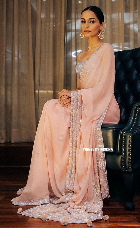 Pink Saree Look, Isha Borah, Pink Blouse Designs, Sabyasachi Bridal, Simple Saree Designs, Saree Looks, Desi Fits, Indian Bride Outfits, Anarkali Lehenga