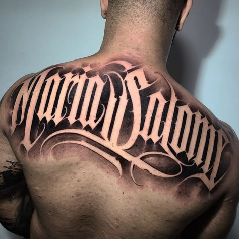 Back Last Name Tattoo Men, Name On Back Tattoo, Tattoo Lettering Fonts For Men, Lettering Back Tattoo, Back Lettering Tattoo, Chest Lettering Tattoo, Script Back Tattoo, Leterings Tattoo, Chest Tattoo Fonts