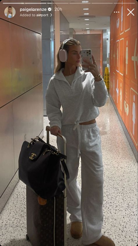 Paige Lorenze Outfits, Paige Lorenze Aesthetic, Paige Lorenze Style, Paige Lorenze, Airport Fit, Class Outfits, Fashion Airport, Airport Aesthetic, Airport Fits