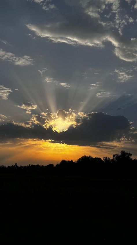 nature, sky Insane Sky Photos, Good Sky Pictures, Incredible Sky Pictures, Best Sky Pictures, Pictures Of The Sky Sunsets, Amazing Sky Photos, Crazy Sky Pictures, Beautiful Sky Pics, Sunset Skies Aesthetic