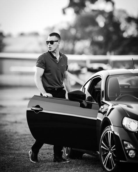 editorial mens fashion, cars, black and white, sunglasses, Men Cars Photography, Sporty Cars, Auto Jeep, Shooting Couple, Car Photoshoot, Pose Model, Car Poses, Mens Photoshoot Poses, Portrait Photography Men