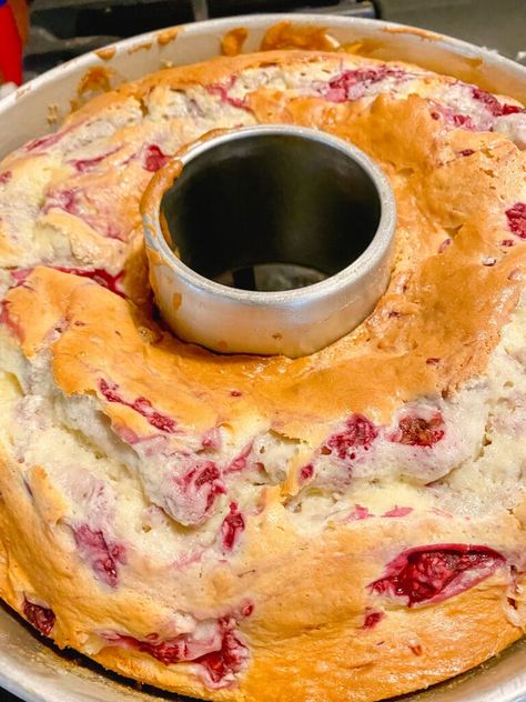 Nothing Bundt Cake Copycat Recipes, Nothing Bundt Cake Recipes, Copycat Nothing Bundt Cake Recipes, Nothing Bundt Cakes Recipe Copycat, Unusual Desserts, White Chocolate Raspberry Bundt Cake, Chocolate Raspberry Bundt Cake, Raspberry Bundt Cake, Bunt Cake Recipe