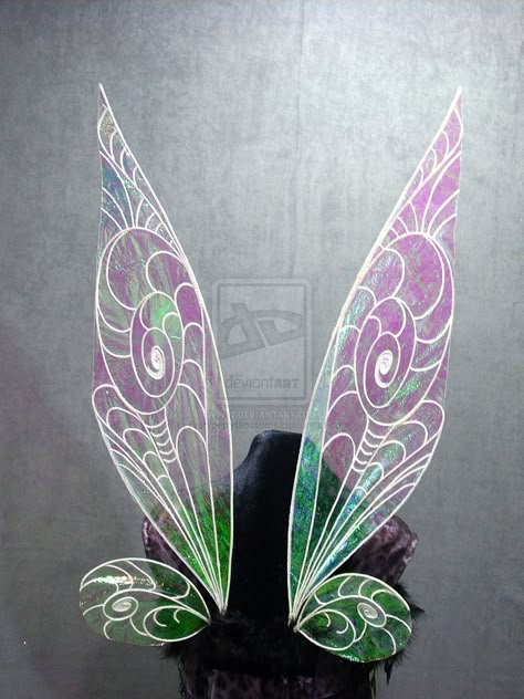 Tinkerbell Cosplay, Tinkerbell Wings, Best Friend Halloween Costumes, Tinkerbell Party, Diy Costume, Halloween Costumes College, Fairy Parties, Diy Fairy, Creative Halloween Costumes