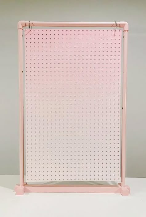 Cheap & Versatile Craft Show Display Rack - Made Urban Backdrop Frames, Booth Display Ideas Diy, Craft Stall Display, Craft Show Table, Vendor Booth Display, Craft Fair Booth Display, Pegboard Display, Craft Show Booths, Pvc Frame