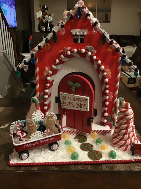 Santa’s Workshop Gingerbread House, Santa Workshop Gingerbread House, Gingerbread Train Ideas, Gingerbread Competition, Men Decor, Christmas Tree Festival, Gingerbread Train, Christmas Units, Santa's House