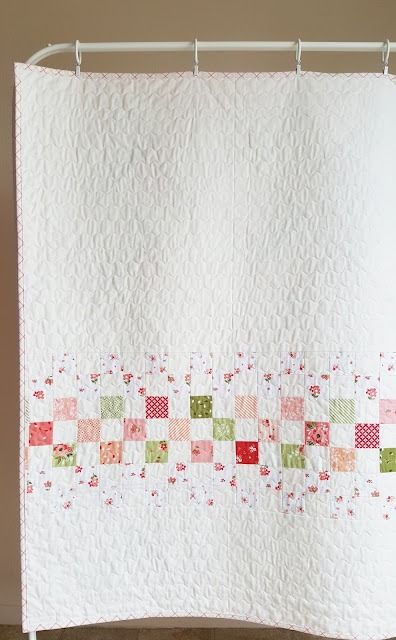 Woodberry Way: Easy Strip Quilt Pattern revisited, and a blog birthday! Quilt Back Ideas, Backing A Quilt, Strip Quilt Patterns, Summer Blush, Low Volume Quilt, Quilt Backs, Girl Quilts, Baby Quilt Ideas, Quilt Backing