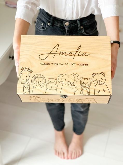 Unique Gift for New baby, Newborn baby girl, Christmas box babies, keepsake memory wooden personalized custom gift box for Baby boy, girl. #ChristmasDecor #DIYChristmas #LaserCutCrafts #HolidayProjects #ChristmasCrafting #LaserCutGifts Baby Memory Box, Wooden Memory Box, Memories Box, Memory Boxes, Laser Engraved Gifts, Diy Bebe, Laser Engraved Ideas, Wooden Keepsake Box