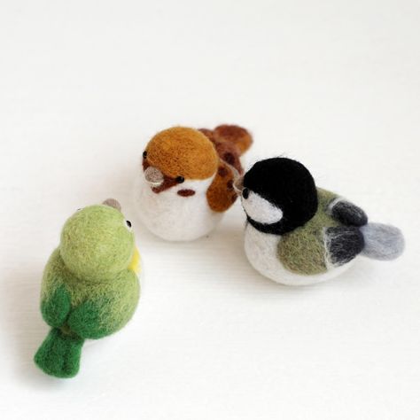 Needle Felting Diy, Sparrow Bird, Wool Felting, Needle Felting Kits, Needle Felting Projects, Felt Birds, Pets For Sale, Needle Felt, Needlepoint Kits