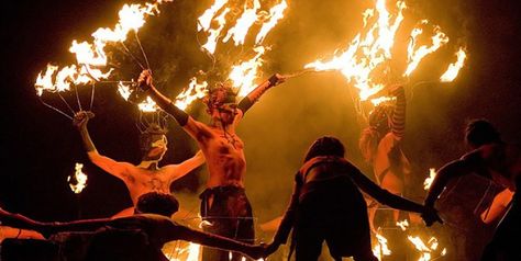 Beltane Festival celebrations in Edinburgh last year Halloween Meaning, Pagan Music, 1 Maja, Origin Of Halloween, Fire Festival, Celtic Traditions, Edinburgh Festival, Burning Man Festival, Wheel Of The Year